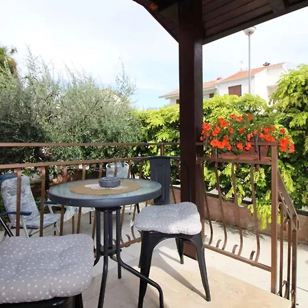 In Porec/istrien 10030 Apartment Porec